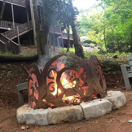 Cozy Creekfront Family Cabin-Pet Friendly -Gamerm-Hot Tub Hiawassee Eksteriør bilde
