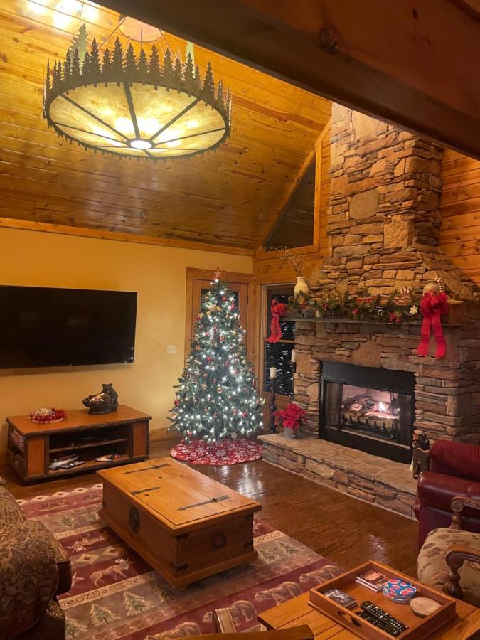 Cozy Creekfront Family Cabin-Pet Friendly -Gamerm-Hot Tub Hiawassee Eksteriør bilde