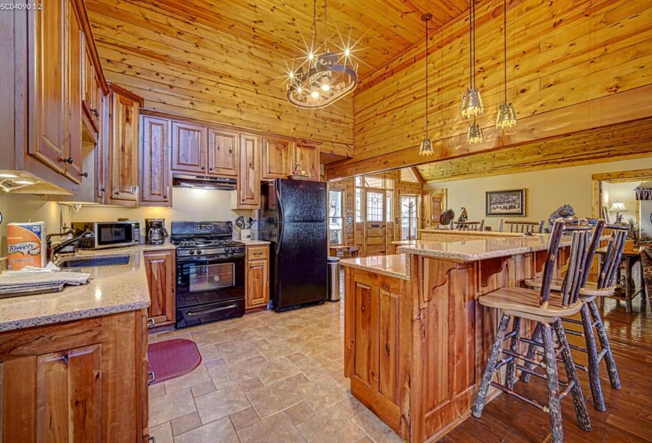 Cozy Creekfront Family Cabin-Pet Friendly -Gamerm-Hot Tub Hiawassee Eksteriør bilde