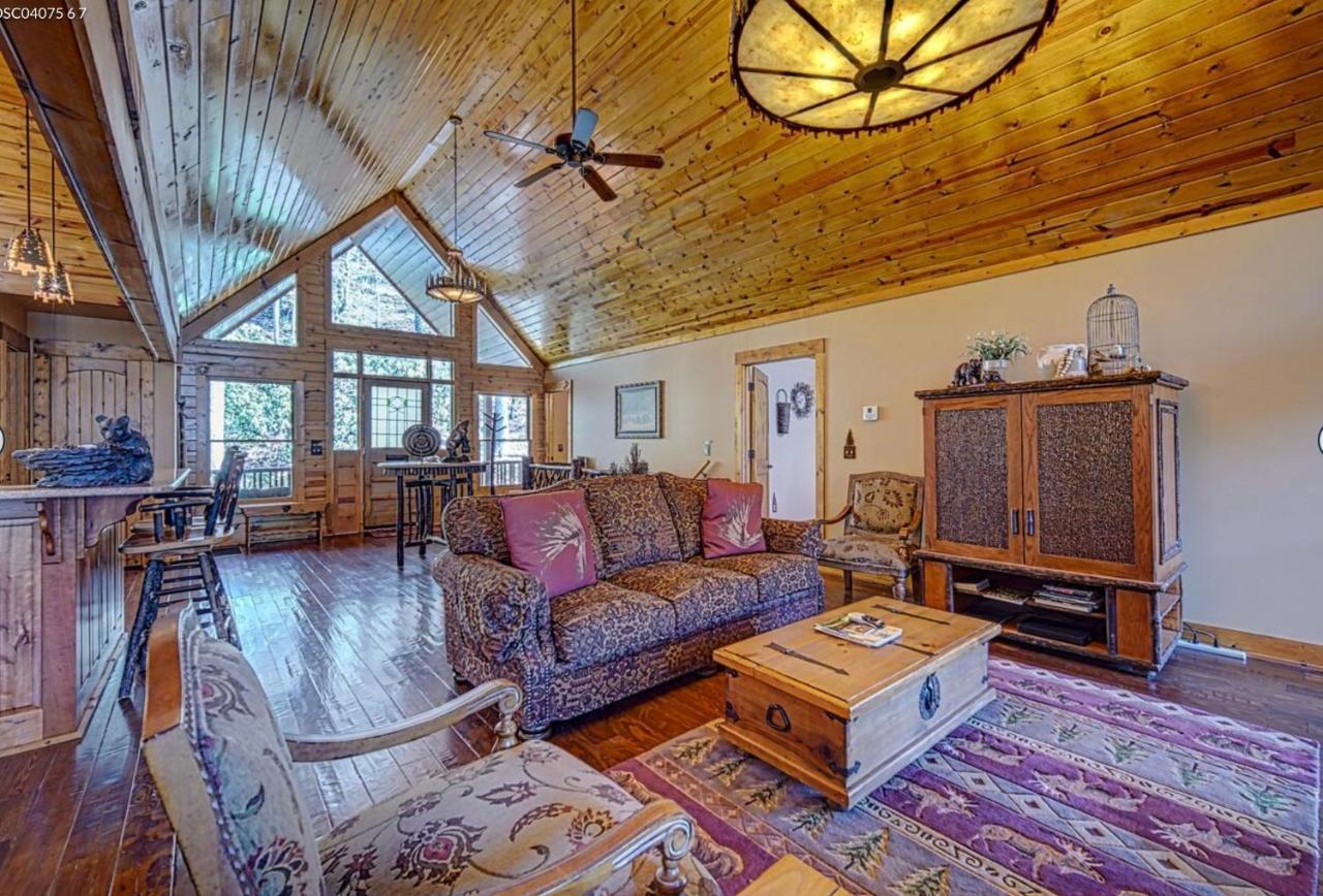 Cozy Creekfront Family Cabin-Pet Friendly -Gamerm-Hot Tub Hiawassee Eksteriør bilde