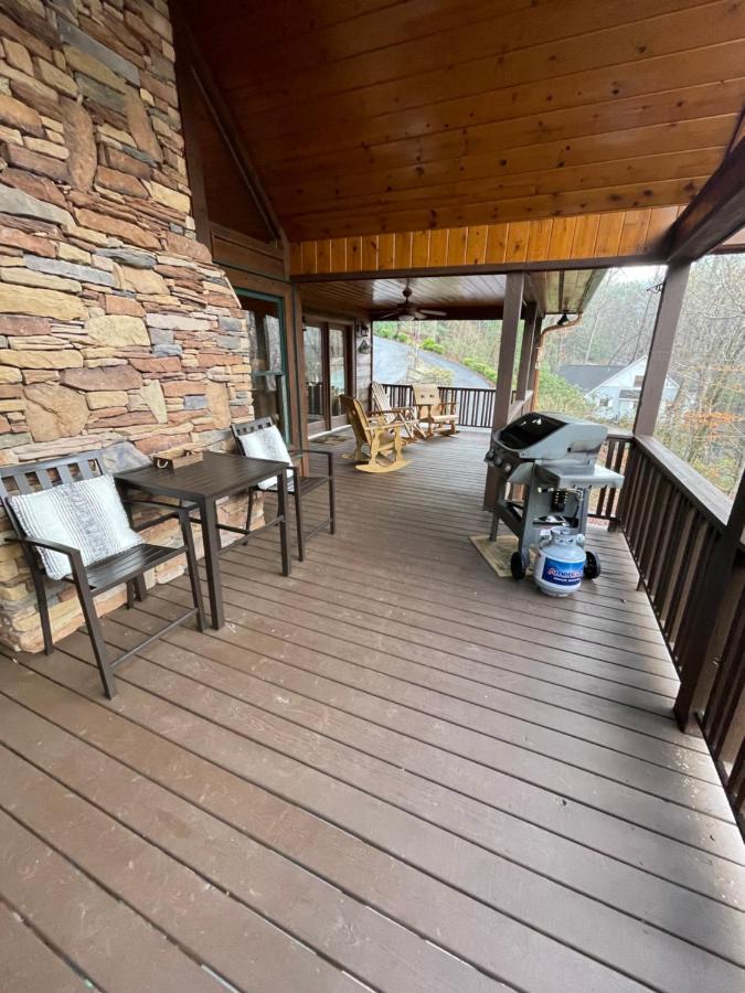 Cozy Creekfront Family Cabin-Pet Friendly -Gamerm-Hot Tub Hiawassee Eksteriør bilde