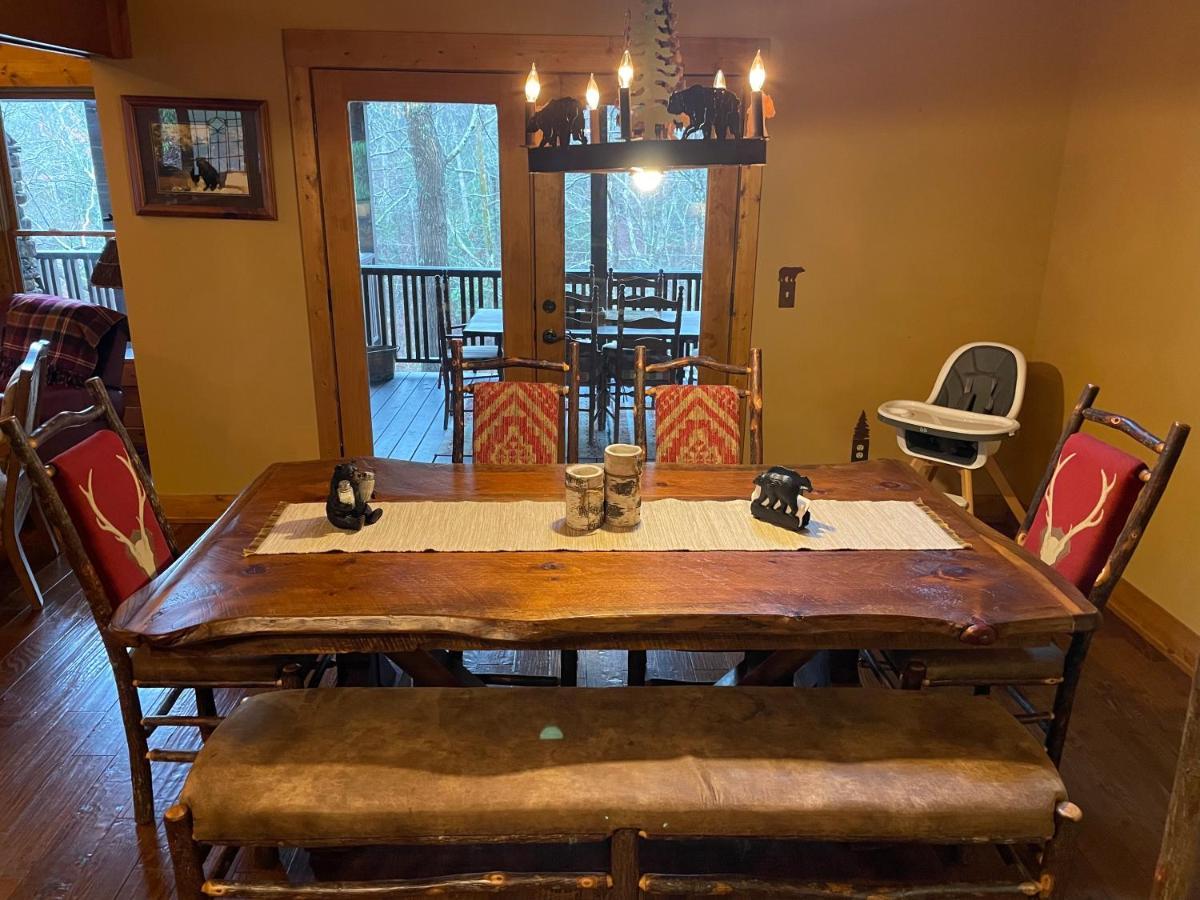 Cozy Creekfront Family Cabin-Pet Friendly -Gamerm-Hot Tub Hiawassee Eksteriør bilde